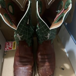 Tony lama brown boots